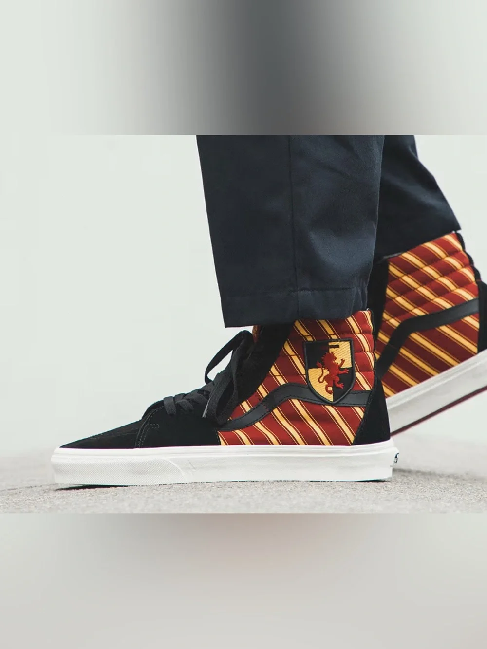 Limited edition Vans x Harry Potter Gryffindor Sk8-Hi high-top sneakers 🦁⚡ Black